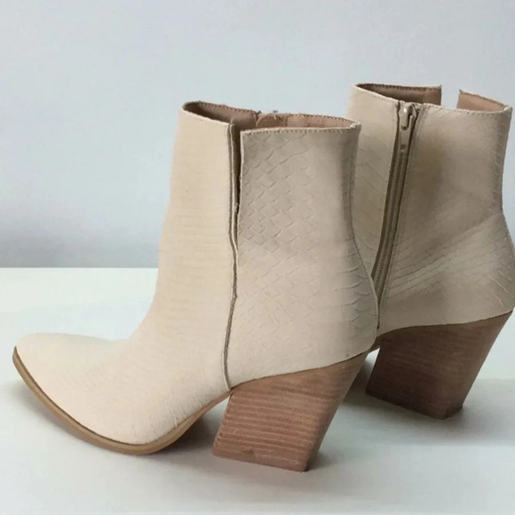 Mi.iM Chunky Heel Side Zipper Cream Ankle Boot - Picture 6 of 9